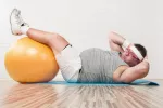 Obeso haciendo ejercicio El ejercicio mejora la salud de las personas obesas