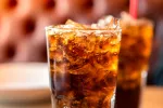 Los refrescos de cola sin aumentan el riesgo de retinopatía diabética Refrescos de cola