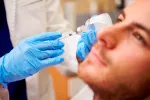 El bótox también es ‘cosa de hombres’ Bótox inyectado a hombre