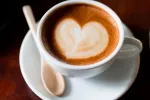 El consumo de café se asocia con mayor longevidad Taza de café