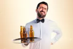 Los trabajadores de la hostelería, enganchados a los analgésicos Dolor de espalda de camarero