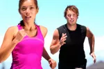 Hacer ejercicio, más que un consejo, una prescripción Pareja haciendo ejercicio por su salud