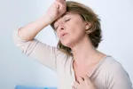 Mujer menopaúsica con sofocos