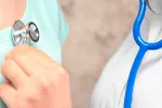La insuficiencia cardíaca mejora con células madre de cordón umbilical Médico reconociendo a una persona con insuficiencia cardíaca