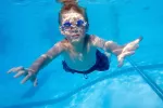 Piscinas conjuntivitis El agua de las piscinas aumenta el riesgo de conjuntivitis