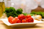 El tomate cocinado podría evitar el cáncer de próstata Tomates horneados