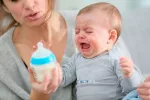 Alergia a las proteínas de leche de vaca Bebé con alergia a las proteínas de leche de vaca