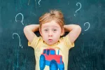 La etapa del por qué Niño haciendo preguntas