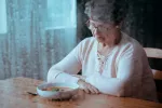 Hiporexia en ancianos Anciana sin ganas de comer con síntomas de hiporexia
