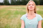 Ho’oponopono Chica realizando terapia ho’oponopono
