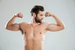 Qué es la testosterona y cuáles son sus funciones Hombre con niveles altos de testosterona