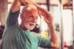 Estiramientos adecuados para mayores de 60 años y cómo se realizan Estiramientos adecuados para mayores
