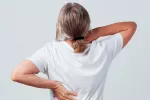 Hallan unos biomarcadores que permitirían diagnosticar la fibromialgia Mujer con problemas de fibromialgia