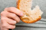 Nueva técnica podría permitir a los celíacos tolerar el gluten Persona con problemas de celiaquía