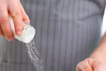 El exceso de sal en la dieta promueve el deterioro cognitivo Exceso de sal en la dieta promueve el deterioro cognitivo