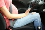 Embarazada conduciendo