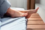 ¿Por qué se me duermen los pies? ¿Por qué se me duermen los pies? Soluciones para evitarlo