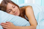 La calidad del sueño puede predecir el futuro riesgo de alzhéimer Chica durmiendo profundamente