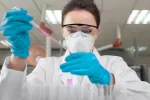 Baricitinib, junto a remdesivir, acelera la recuperación del COVID-19 Baricitinib, junto a remdesivir, acelera la recuperación del coronavirus