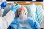 Los hombres tienen 3 veces más riesgo de ingreso en UCI por COVID-19 COVID-19 grave más probable en hombres