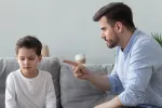 Una crianza severa repercute en el desarrollo cerebral de los niños Crianza severa altera el cerebro infantil