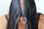 El estrés hace que el cabello se vuelva gris, pero es reversible Canas por estrés pueden ser reversibles
