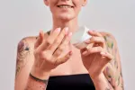Cuidados para tu tatuaje Cuidados para tu tatuaje: precauciones para evitar reacciones