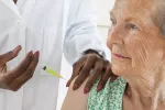 La vacuna de la gripe podría proteger de complicaciones del COVID-19 Vacuna gripe: protege de COVID grave