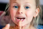 Los dientes de leche podrían ayudar a predecir problemas mentales Dientes de leche predicen problema mental