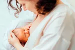 Anticuerpos de la leche materna fortalecen la microbiota e inmunidad Lactancia mejora microbiota e inmunidad