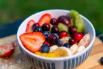 Desayunos frutales: 5 ideas para prepararlos Bol con fruta para desayunar