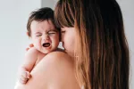 Los padres pueden aprender a identificar si su bebé llora por dolor Cómo saber por qué llora un bebé