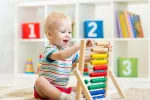 La capacidad de razonar se aprende antes que a leer Niño de año y medio realiza juego de matemáticas