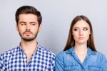 Pistantrofobia, cómo superar el miedo a confiar en los demás Pareja que han perdido la confianza mútuamente