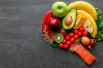 Los alimentos incluidos en la dieta MIND protegen contra el deterioro cognitivo Varios alimentos que se pueden tomar en la dieta MIND