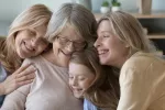 Los genes determinan más la esperanza de vida que comer menos calorías Cuatro generaciones de mujeres de la misma familia