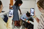Happy slapping: acoso y humillación escolar grabadas con el smartphone Adolescentes graban con sus móviles una agresión en el colegio