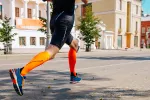 Ropa apretada para hacer ejercicio Hombre corriendo con ropa apretada