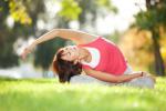 Practicando yoga para fortalecer el corazón