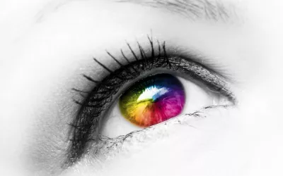 Ojos multicolor El color de ojos se asocia a enfermedades de la piel