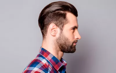 Gomina, cómo lucir el peinado perfecto sin dañar tu cabello Hombre con gomina en el pelo