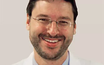 Dr. Antonio González Martín Entrevista Dr. Antonio González Martín, Jefe del Servicio de Ginecología del MD
