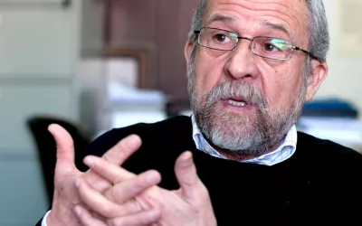 Dr. Francisco Mora Teruel Dr. Francisco Mora Teruel