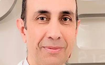 Dr. Adolfo Sanz, experto en hiperhidrosis