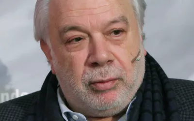 Dr. Luis Antón Aparicio Dr. Luis Antón Aparicio