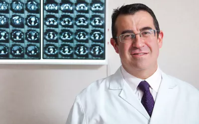 Dr. Carlos Núñez Dr. Carlos Núñez