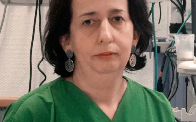 Dra. Ana Echarri Dra. Ana Echarri