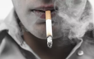 Cáncer oral Hombre fumando