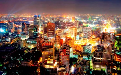 Ciudad con un exceso de luz