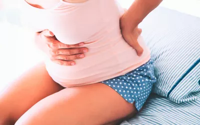 Mujer con neuritis intercostal en el embarazo